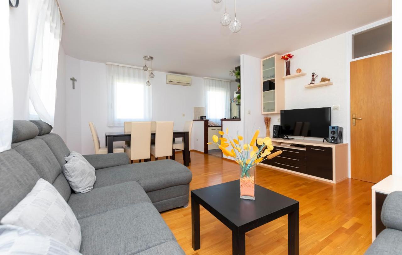 Apartment Pepalo,Omis Free Parking Exterior photo